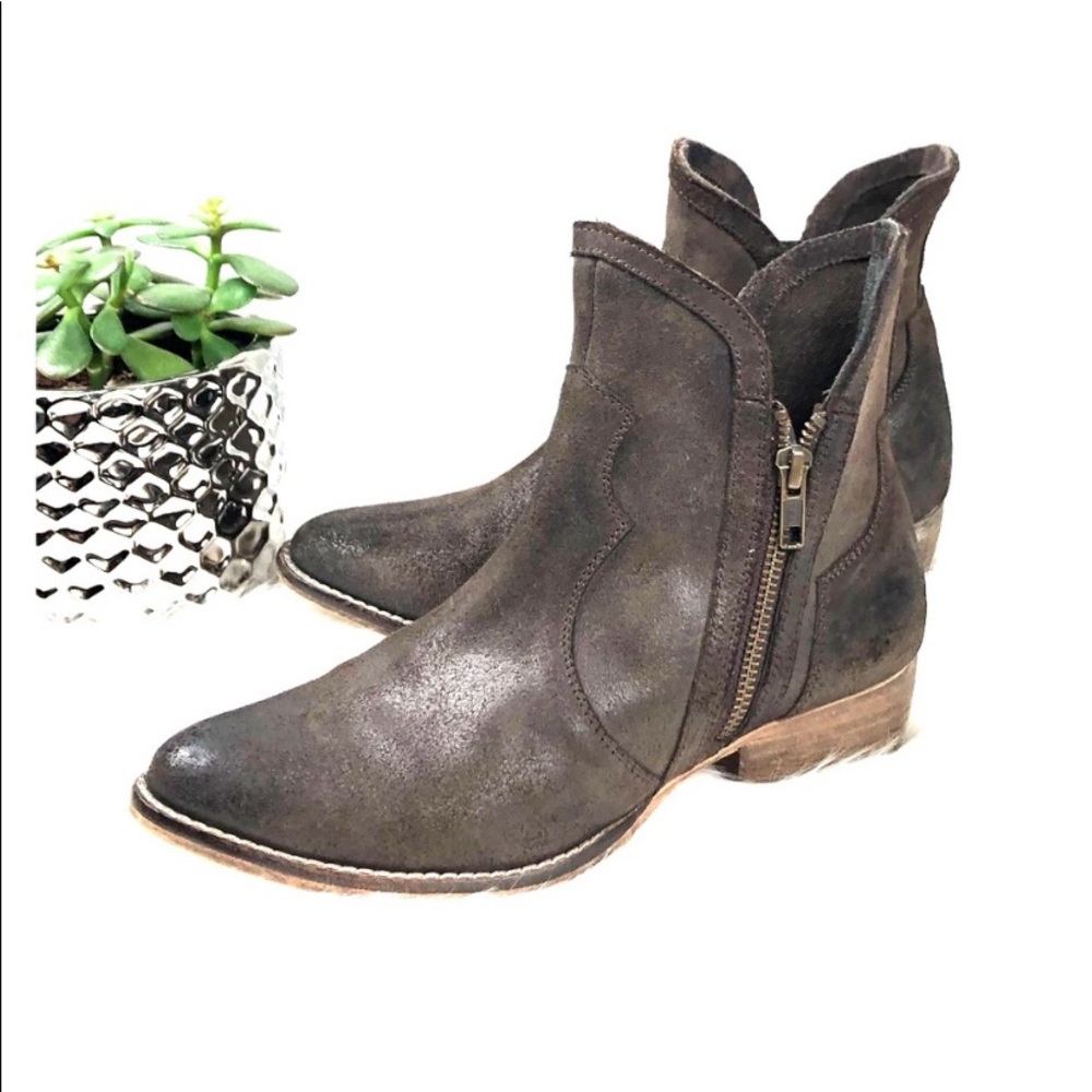 Diba True Leather Cowboy Ankle Booties Size 6.5